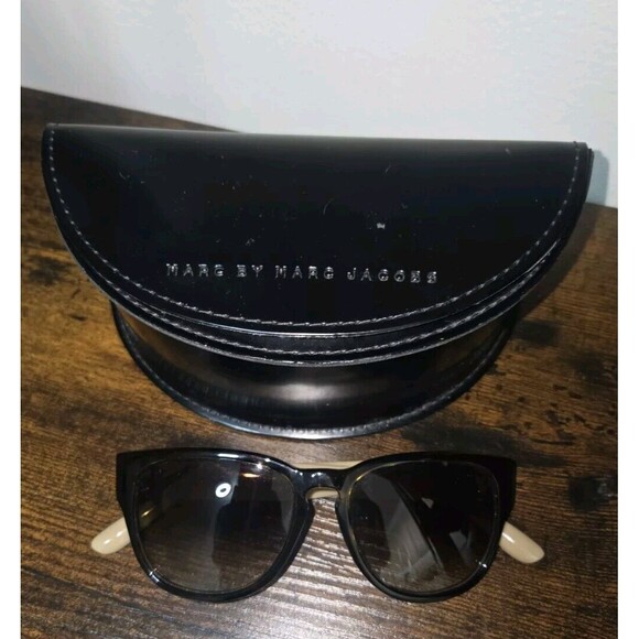 Marc by Marc Jacobs MMJ 230/S Beige & Black‎ Striped Sunglasses Designer + Case main image 4